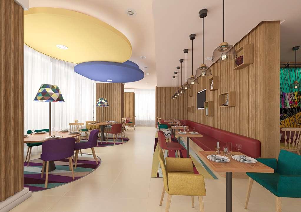 Hotel Hampton By Hilton Doha Old Town Restaurante foto